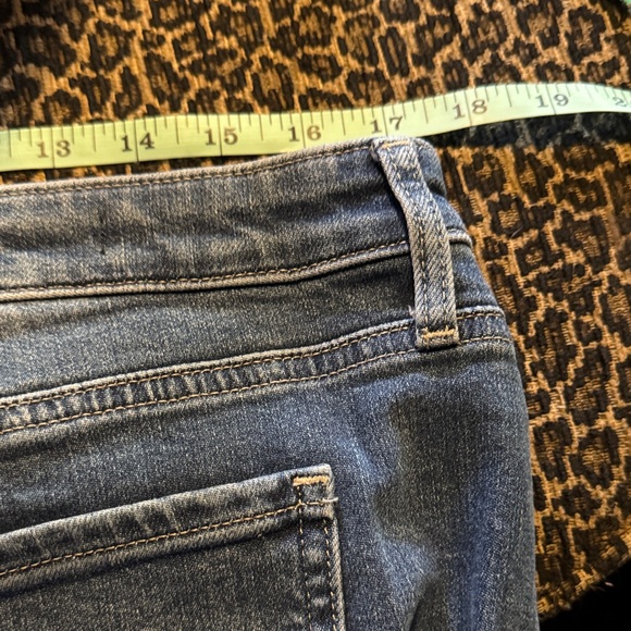 NYDJ Teresa Wide Leg Jeans
With Contoured Seams Romantic Indigo Size 10x31 - Picture 9 of 12